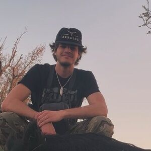 Meet your Posher, Max